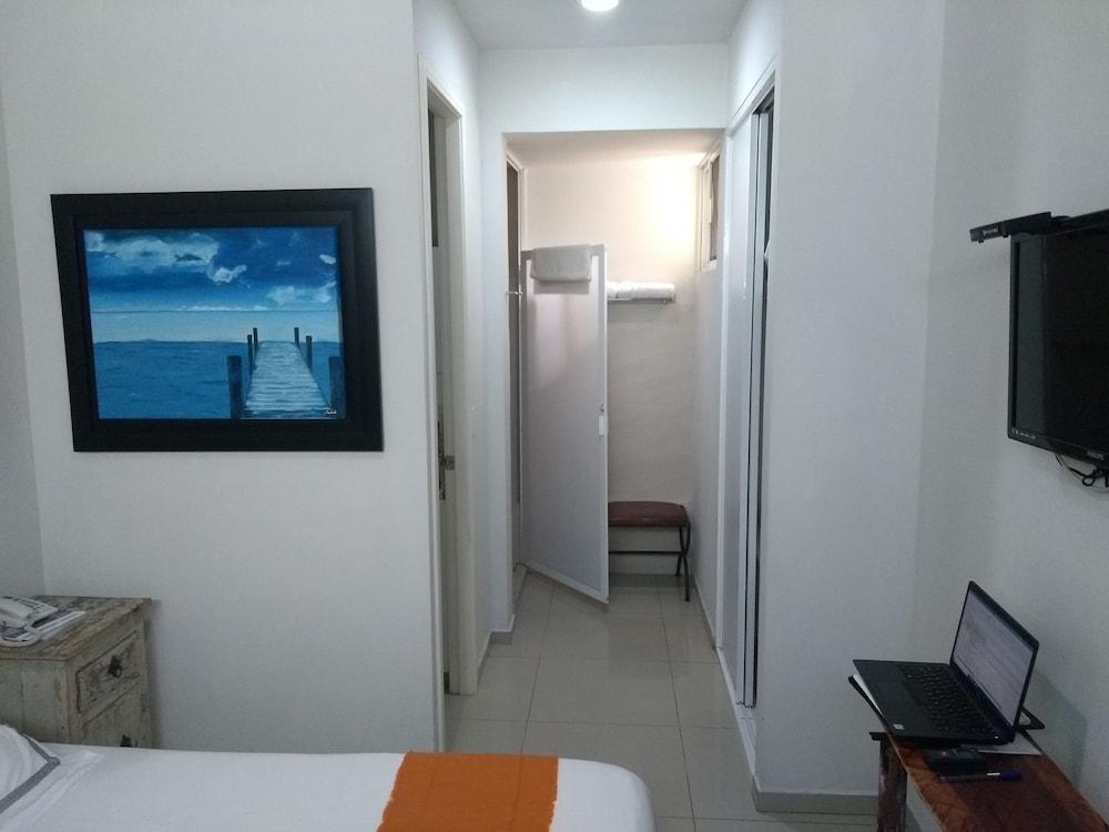 Suites Chapultepec 瓜达拉哈拉 外观 照片