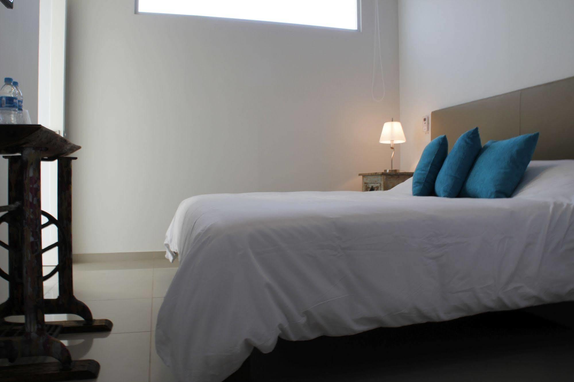 Suites Chapultepec 瓜达拉哈拉 外观 照片