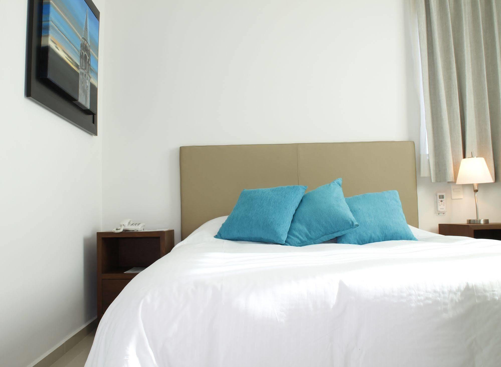 Suites Chapultepec 瓜达拉哈拉 外观 照片