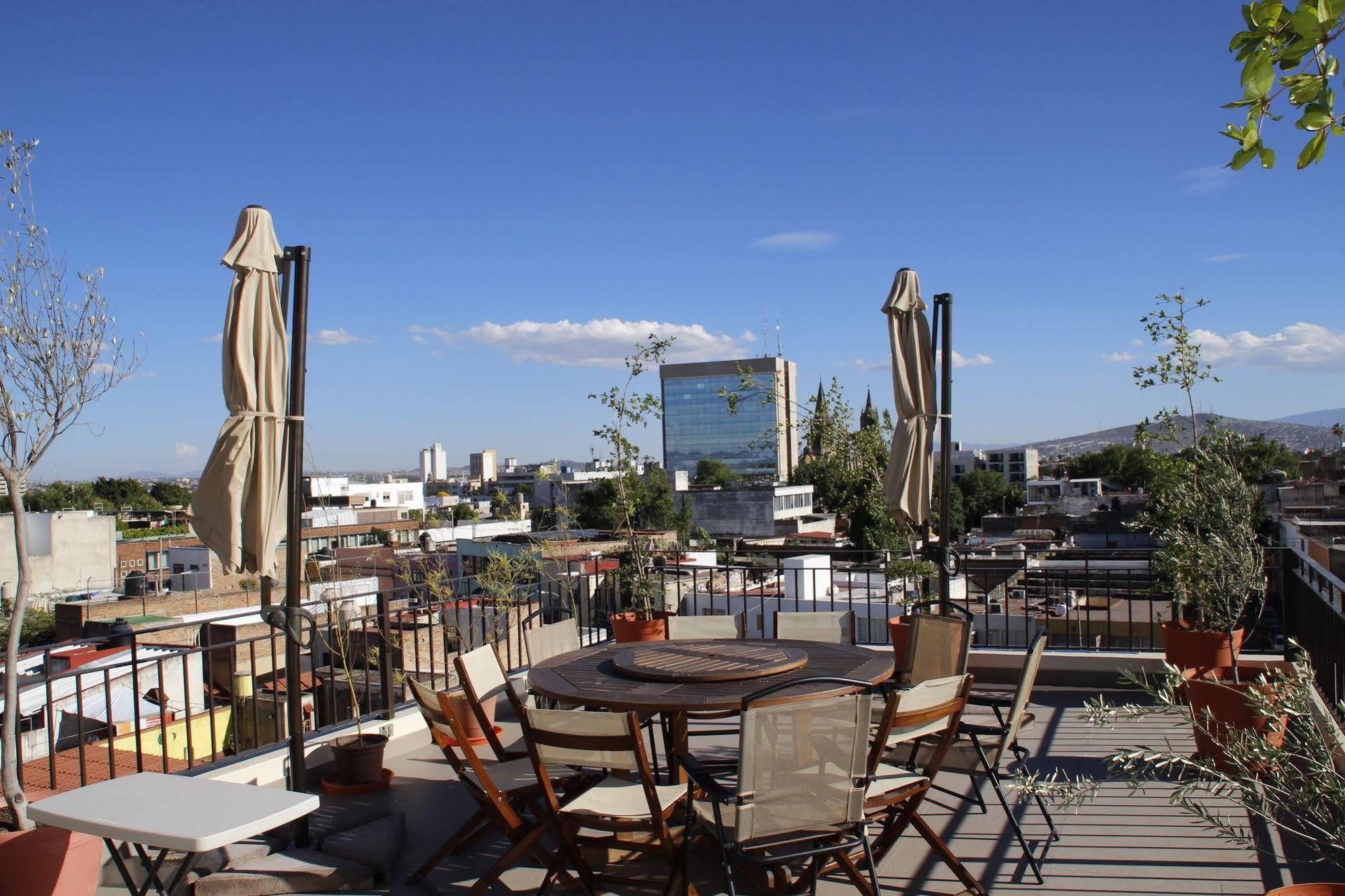 Suites Chapultepec 瓜达拉哈拉 外观 照片