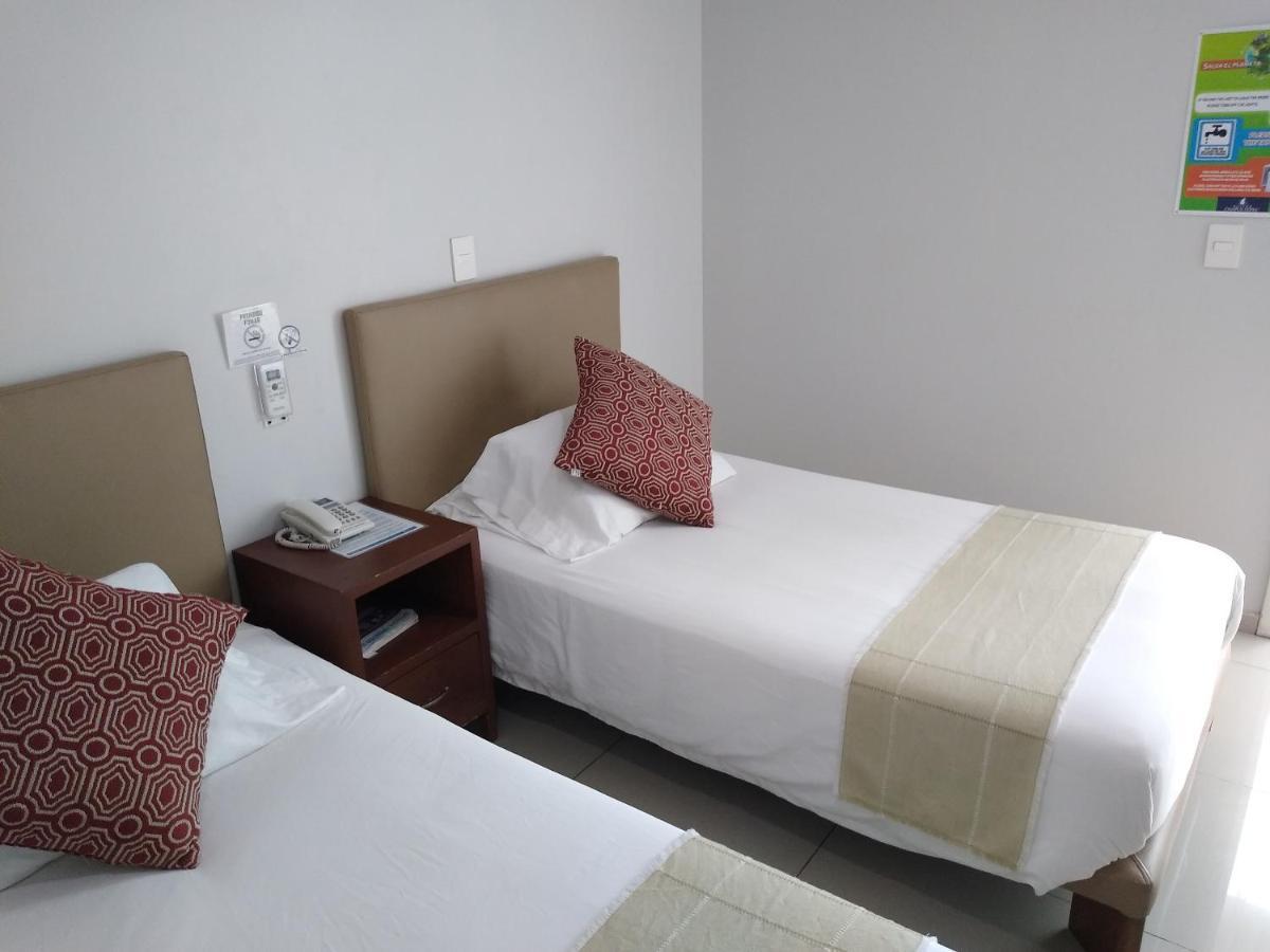 Suites Chapultepec 瓜达拉哈拉 外观 照片